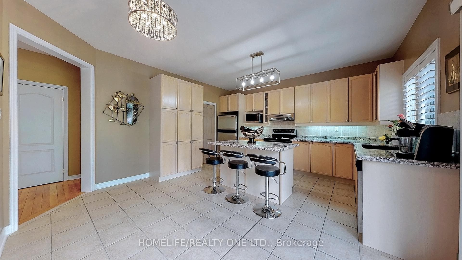 41 Carberry Crescent photo 8