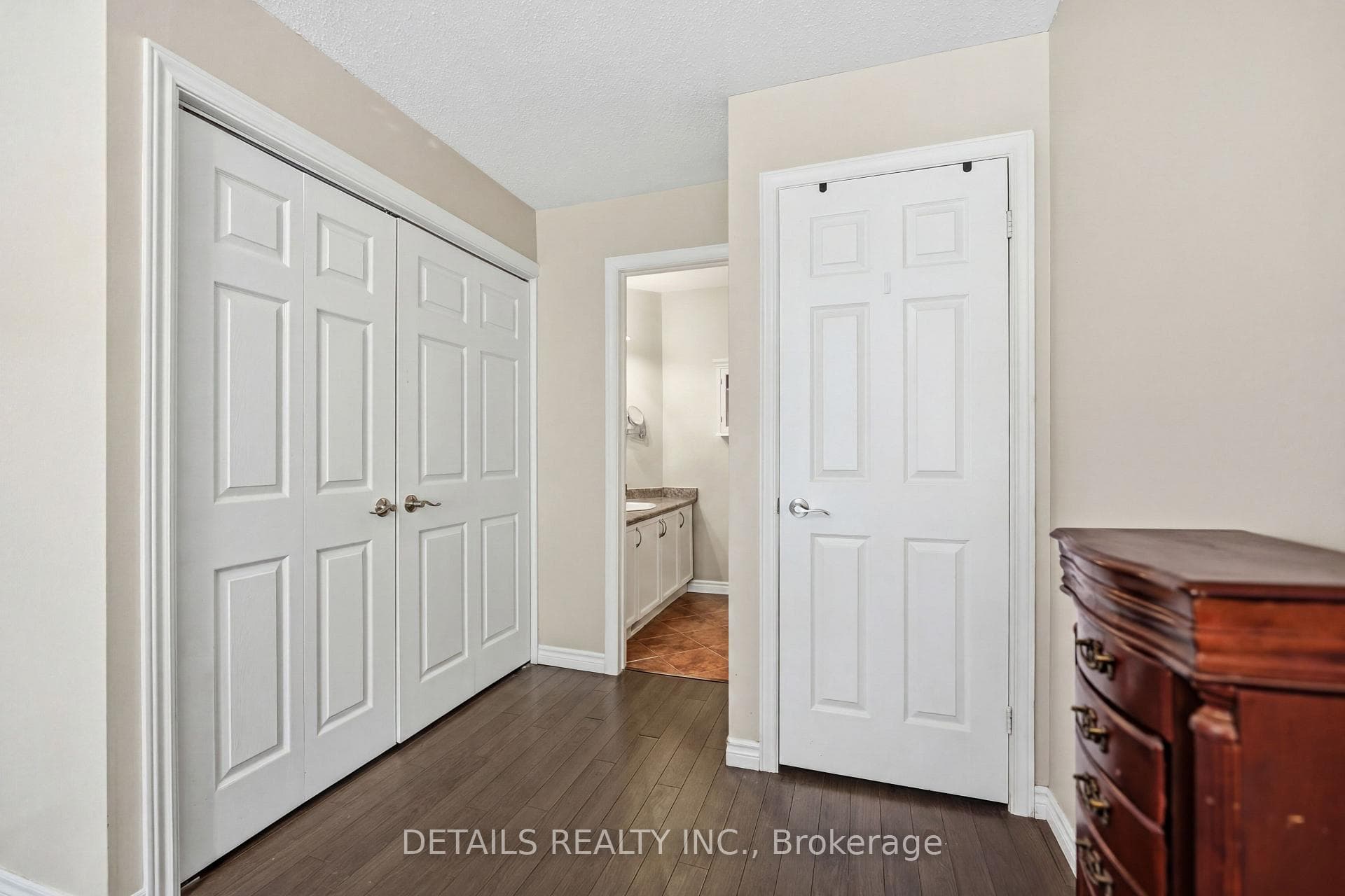 24 Southport Drive photo 27