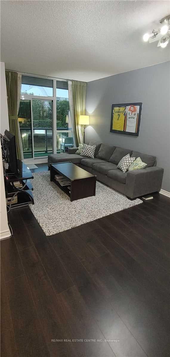 25 Lower Simcoe Street Unit 309 photo 8