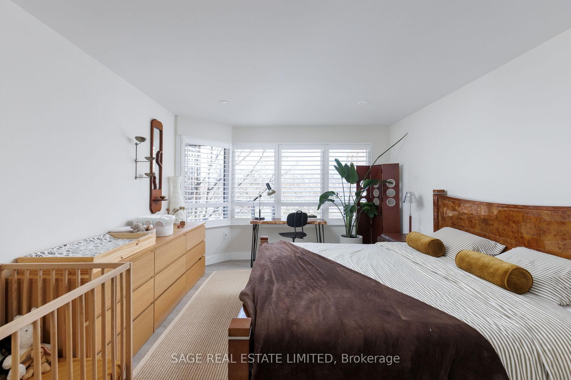 245 The Donway N/A Unit 311 photo 37
