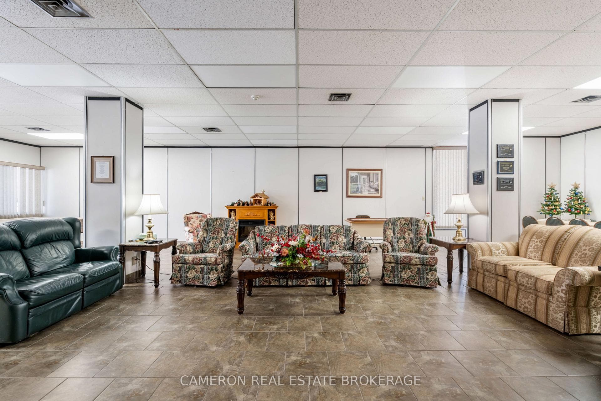 Meeting and games room