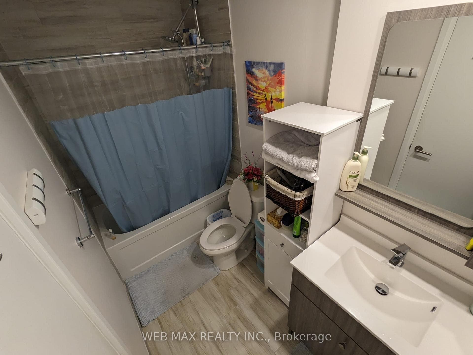 75 Canterbury Place Unit 2012 photo 6