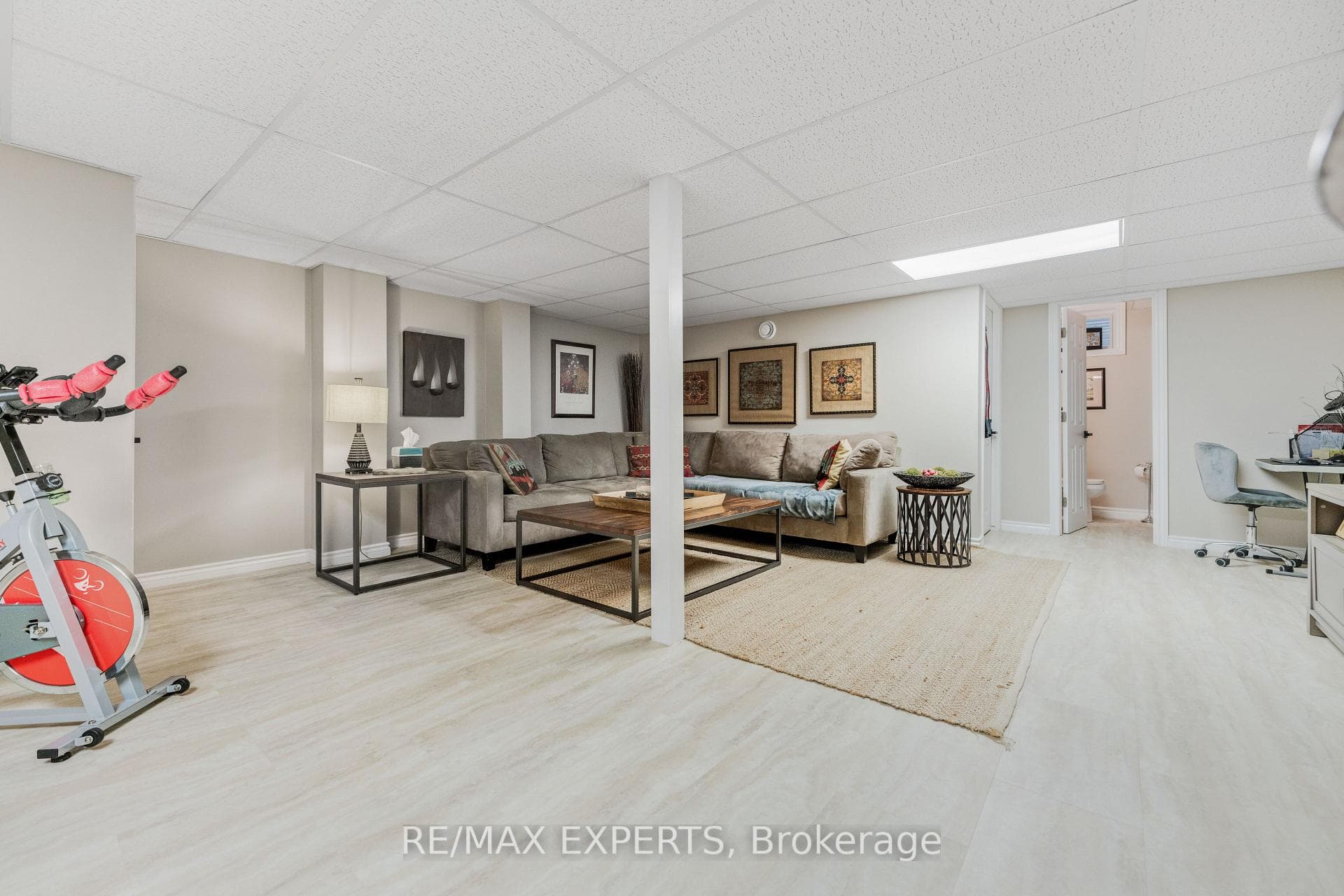 608 Simcoe Street Unit 19 photo 22