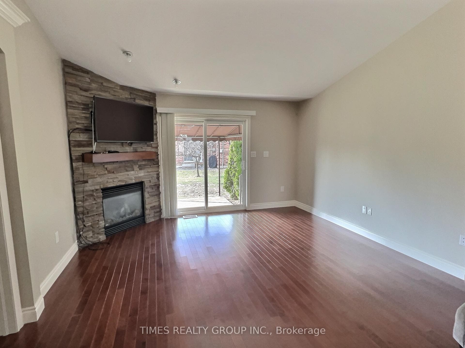 1515 Skinner Street photo 5
