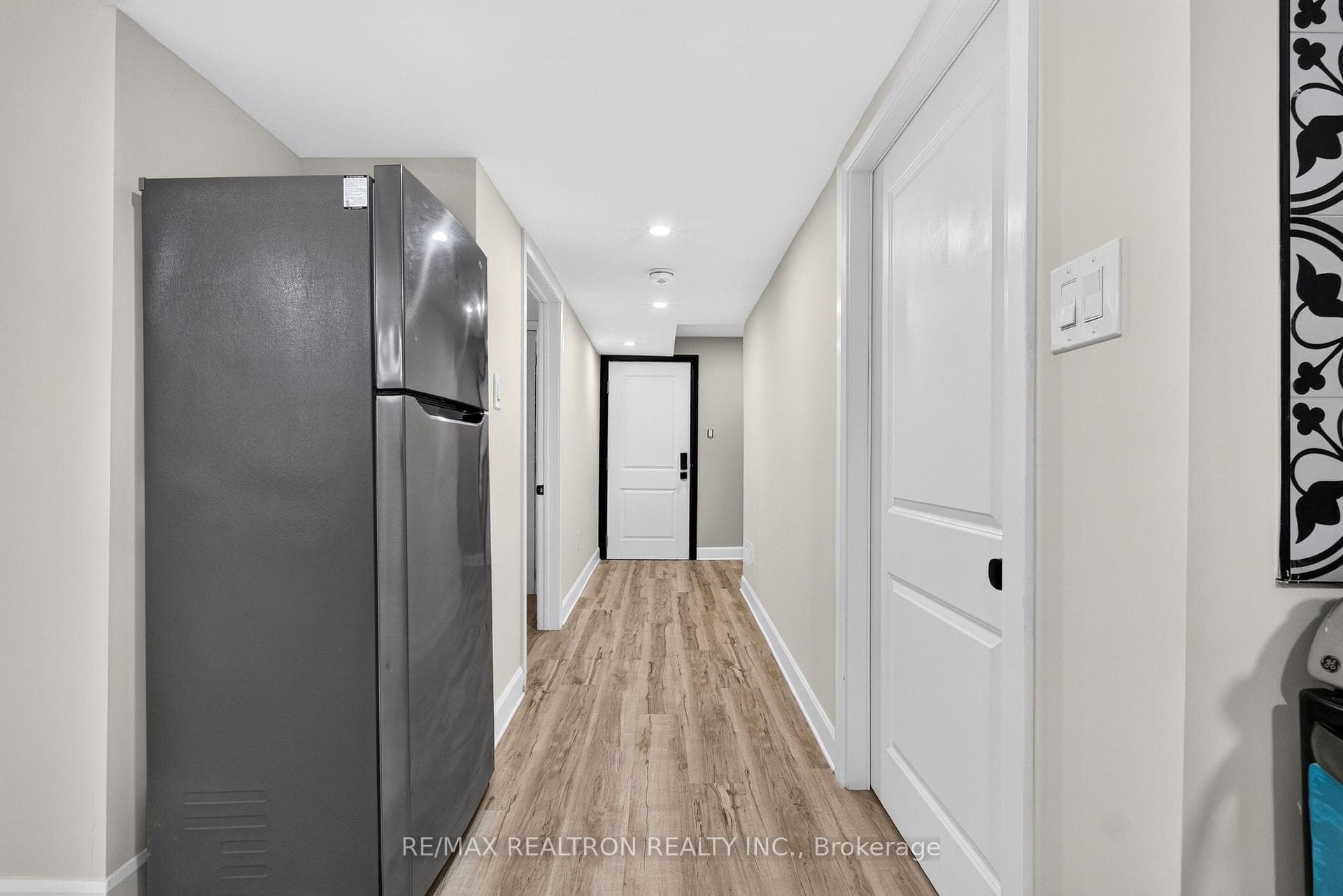 40 Carr Drive photo 15