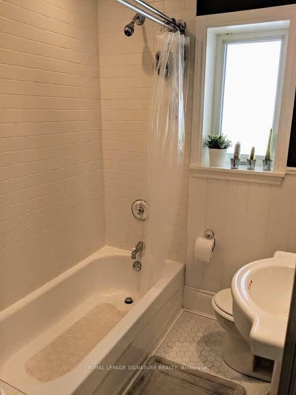 348 Logan Avenue photo 12