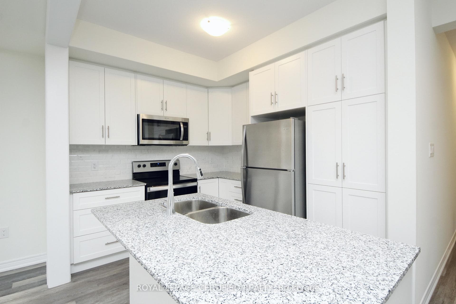 10 BIRMINGHAM Drive Unit 49 photo 5