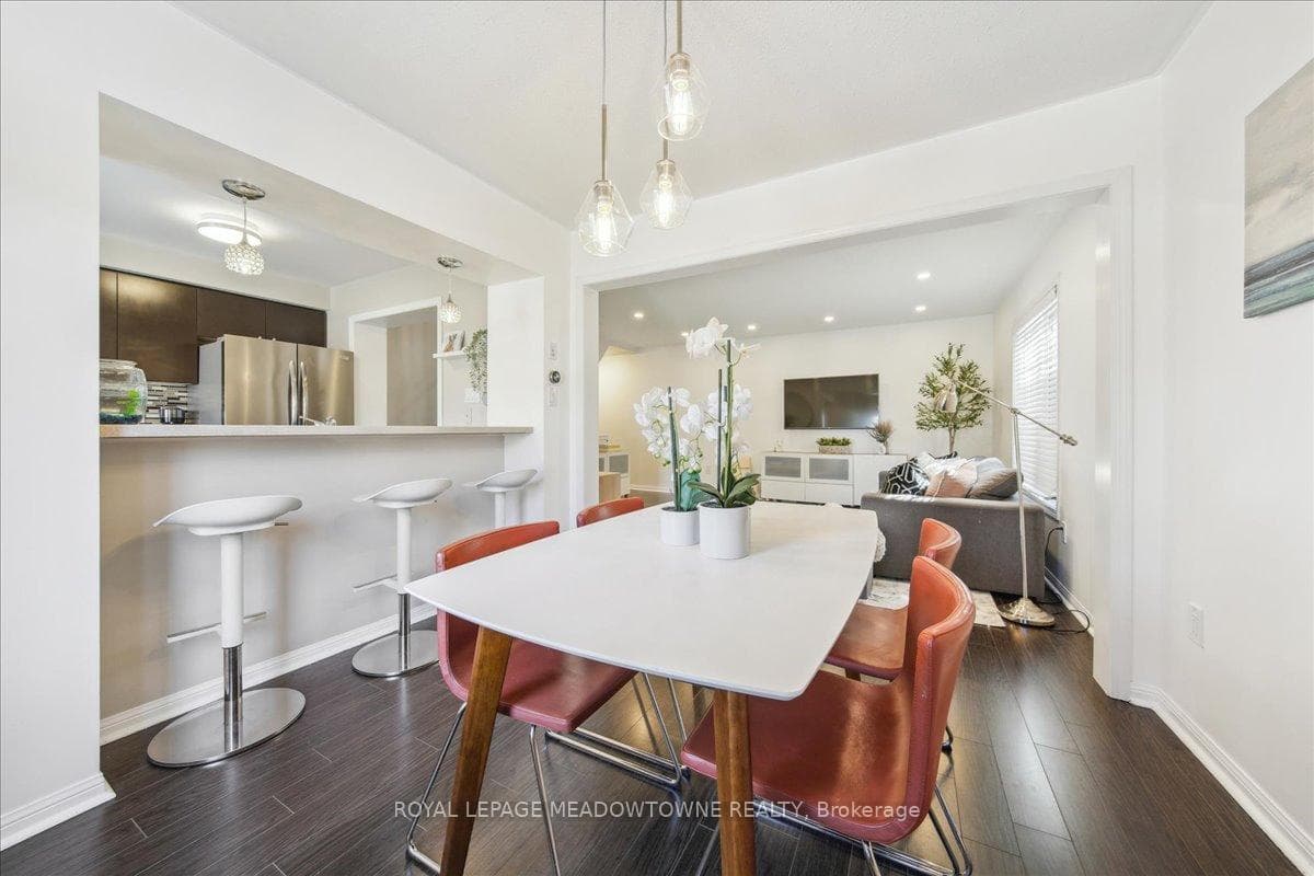 228 Septimus Heights photo 18