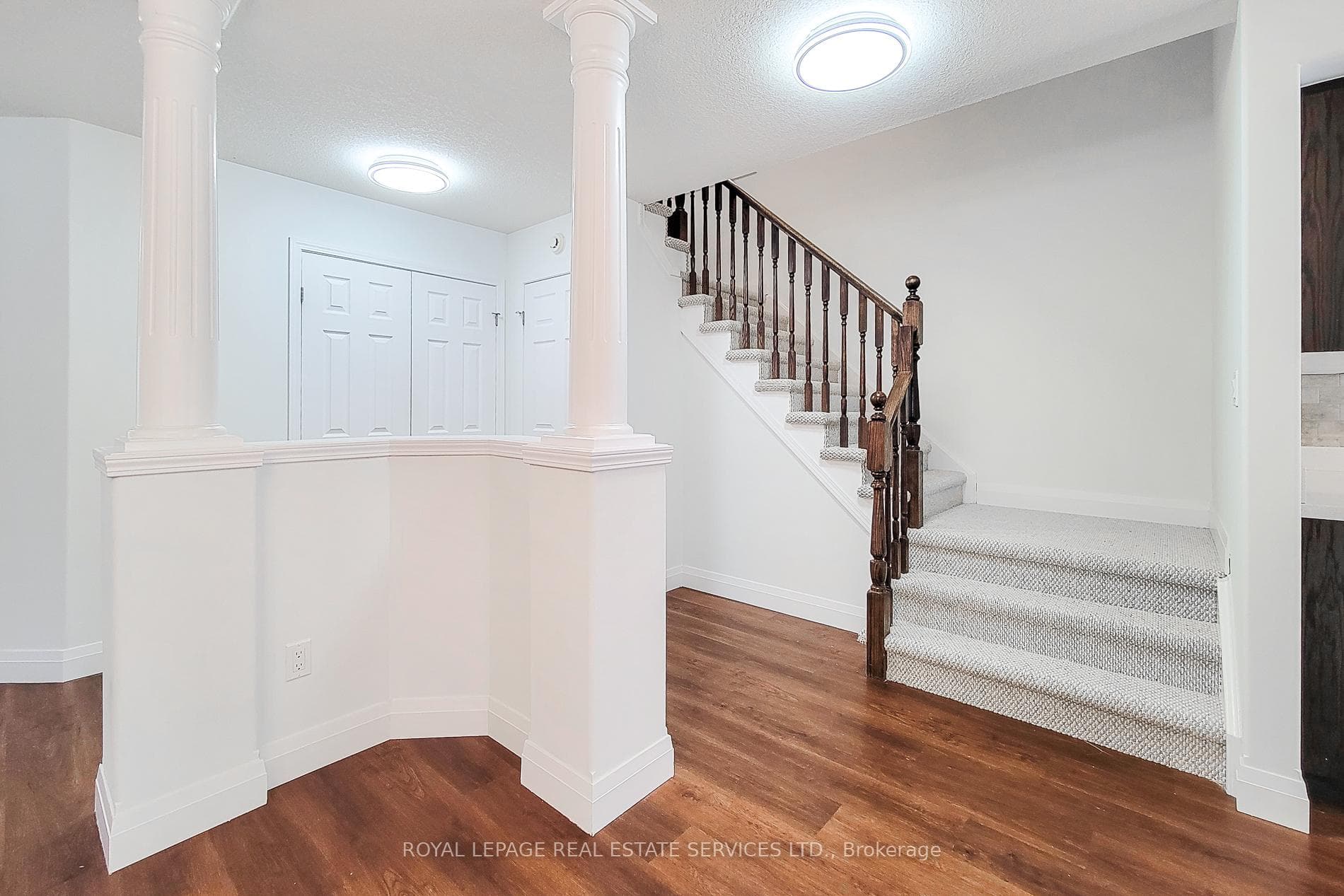 381 Parkvale Drive photo 15