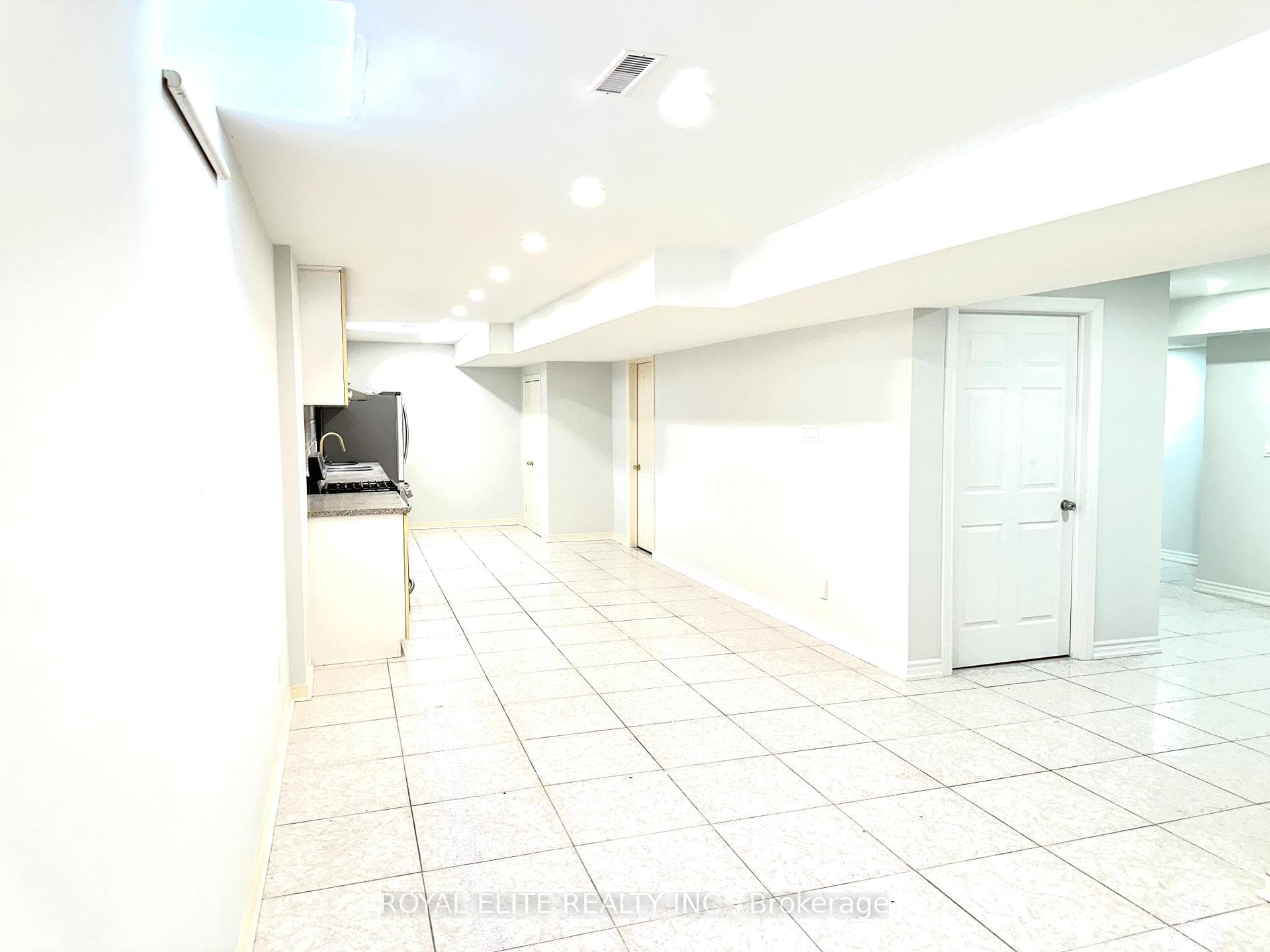 804 Hollander Road Unit Bsmt photo 5