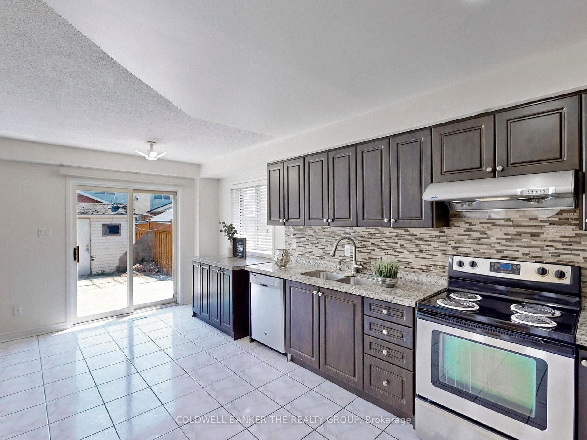 129 Cordgrass Crescent photo 12