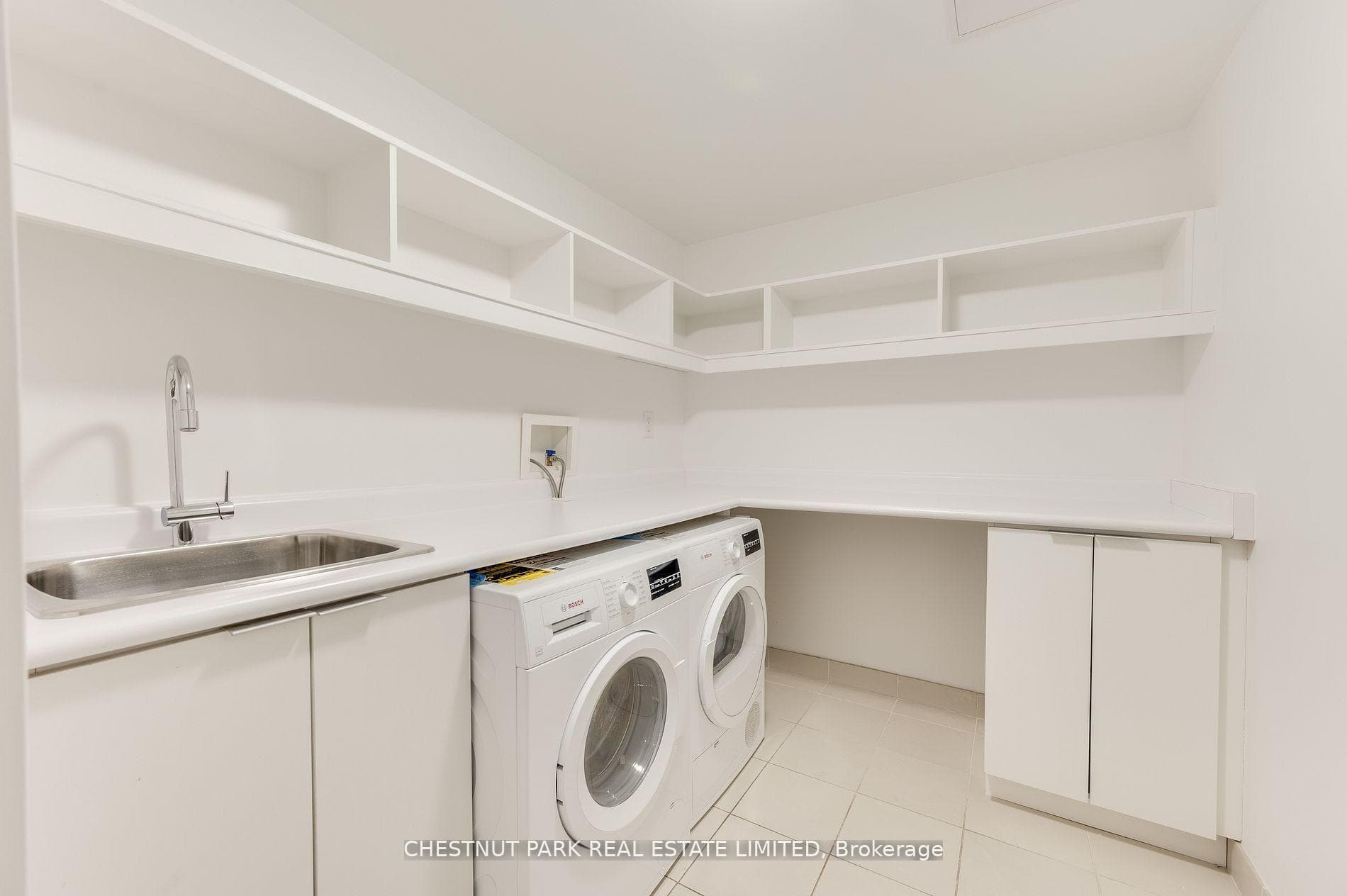180 University Avenue Unit 3205 photo 26