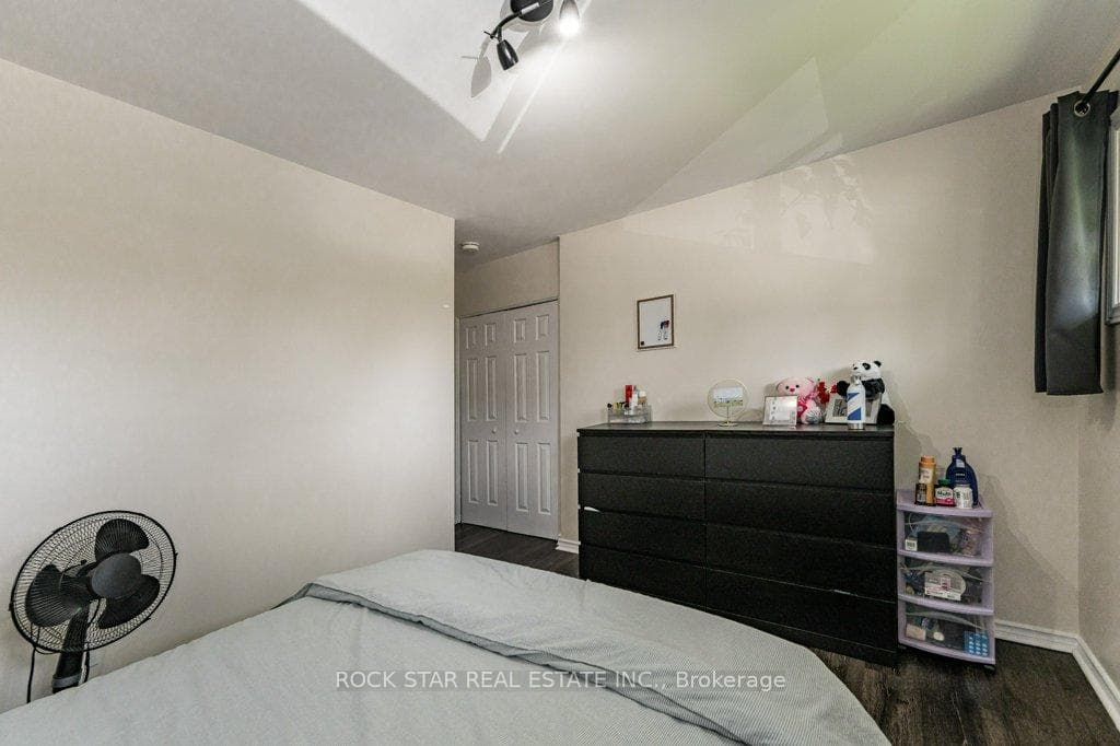 124 East 19th Street photo 21