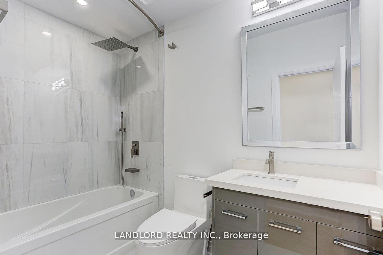 30 Lambton Avenue Unit Upper photo 16