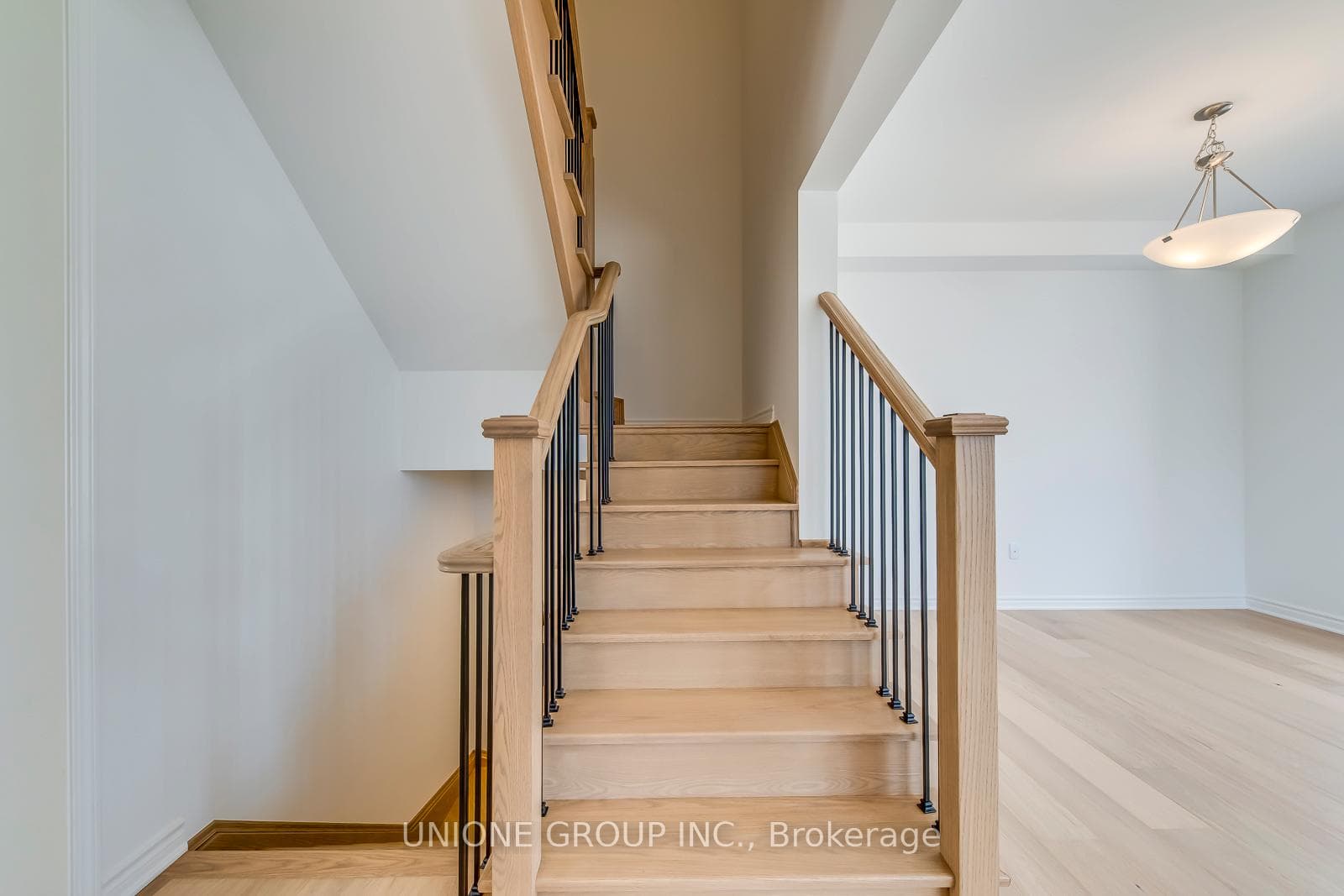 1305 Courtleigh Trail photo 21