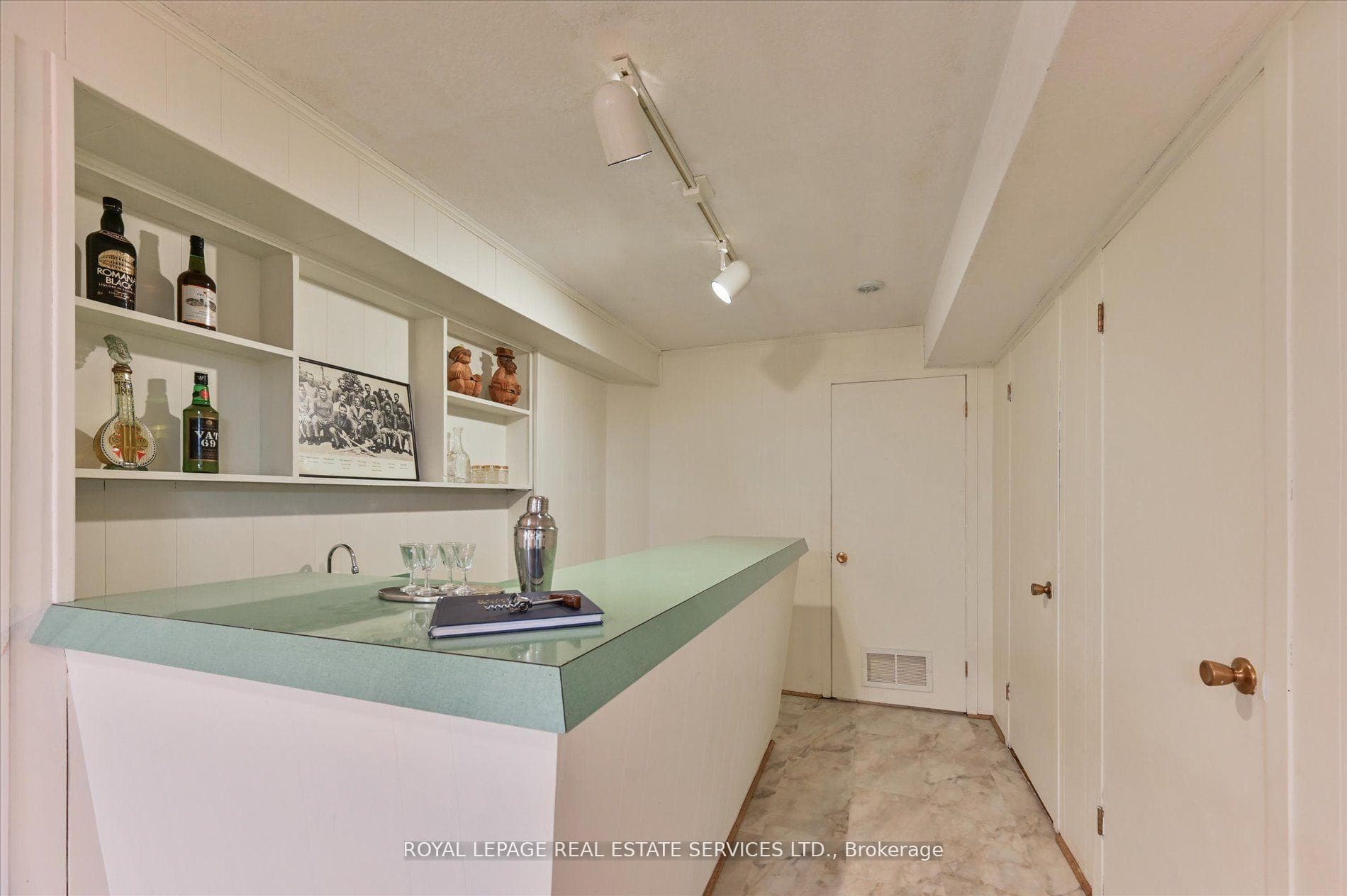20 Widdicombe Hill photo 28