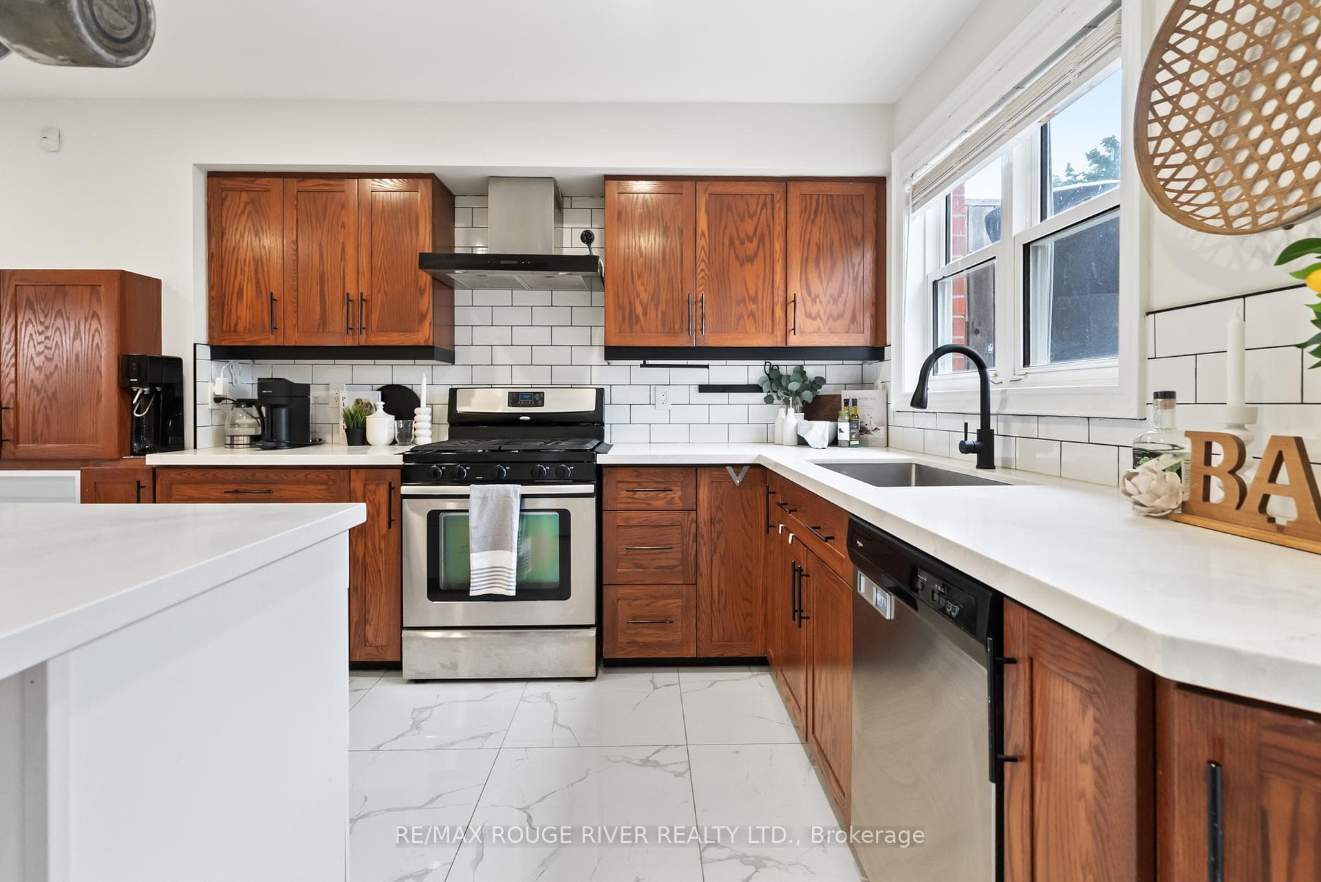 511 Albert Street photo 7