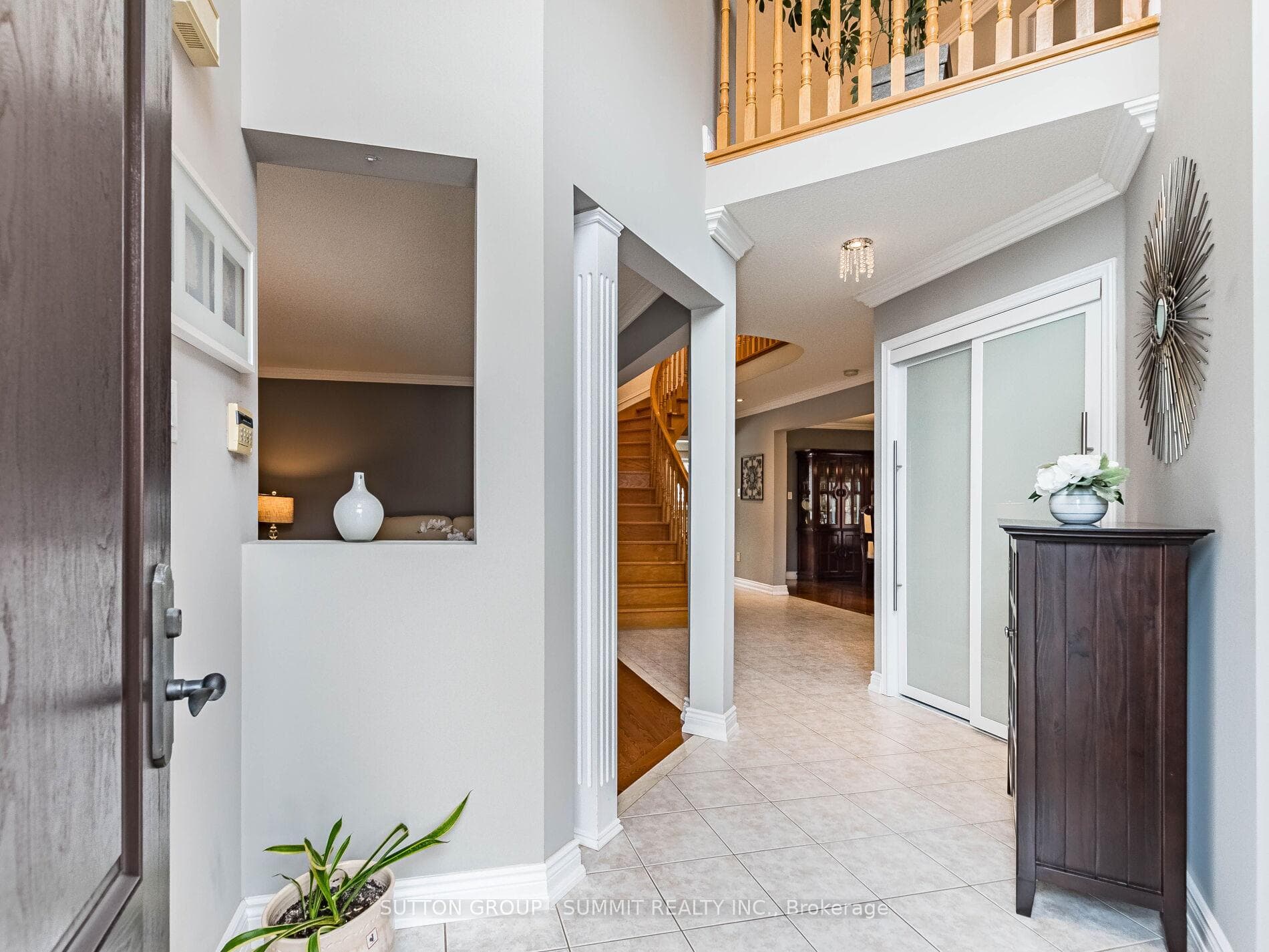 5437 MIDDLEPORT Crescent photo 4