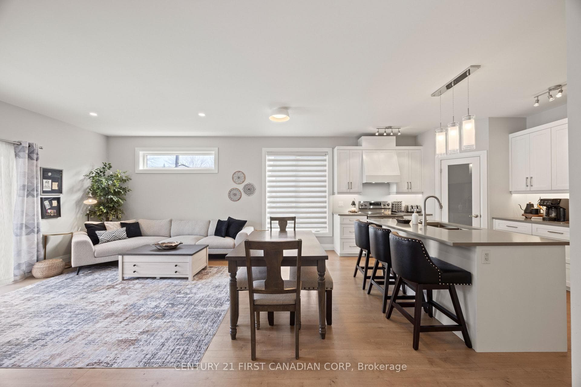 176 King Street photo 15