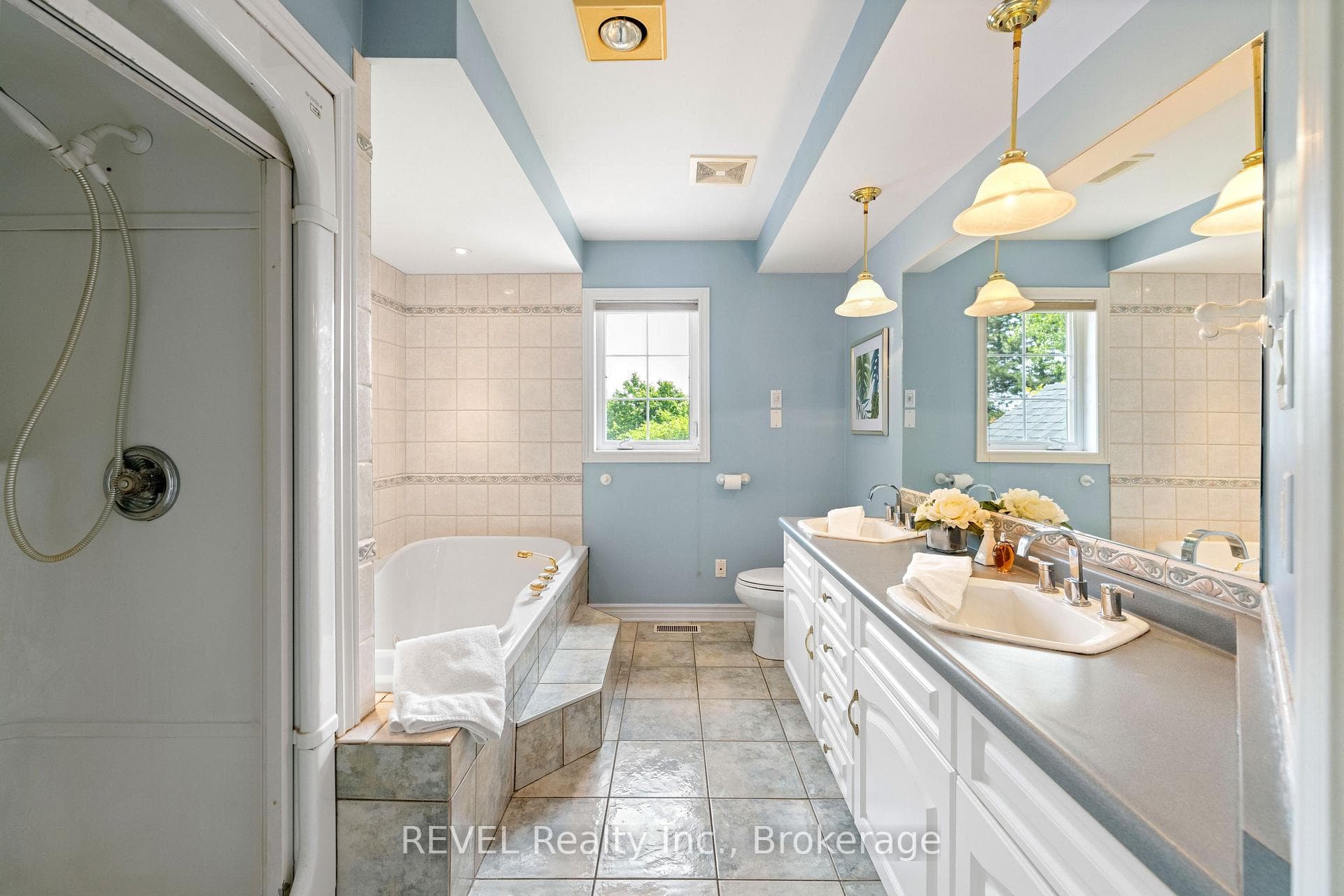8055 Mount Carmel Boulevard photo 27