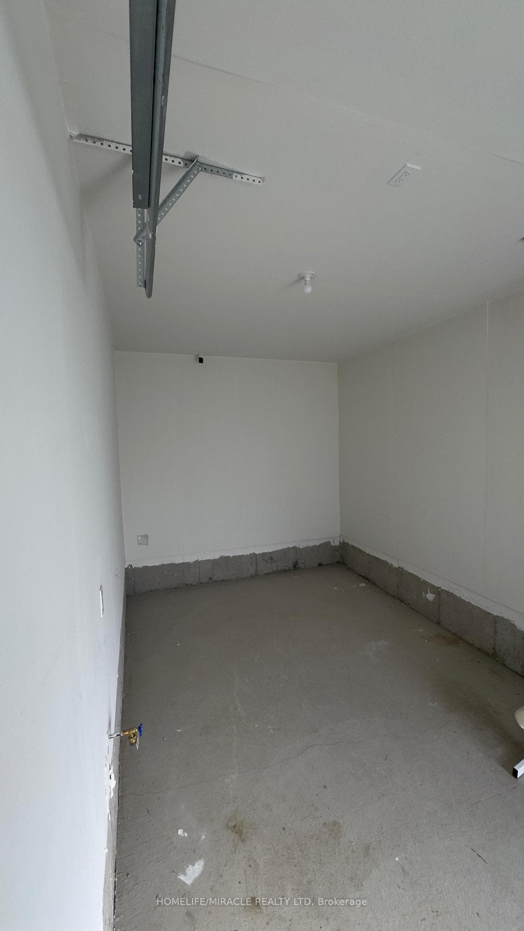 204 Povey Road photo 14