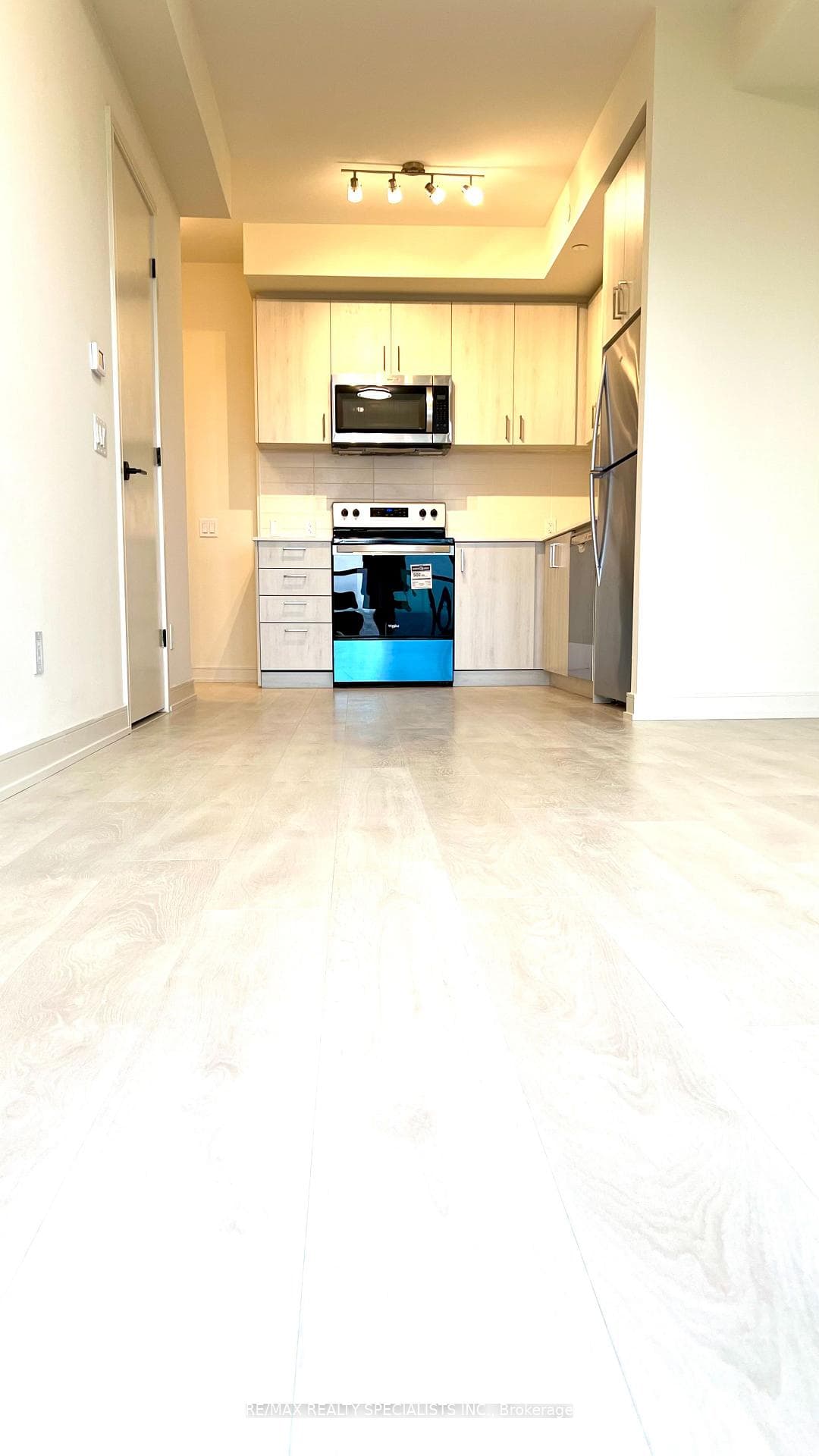 8010 Derry Road Unit 1501 photo 9