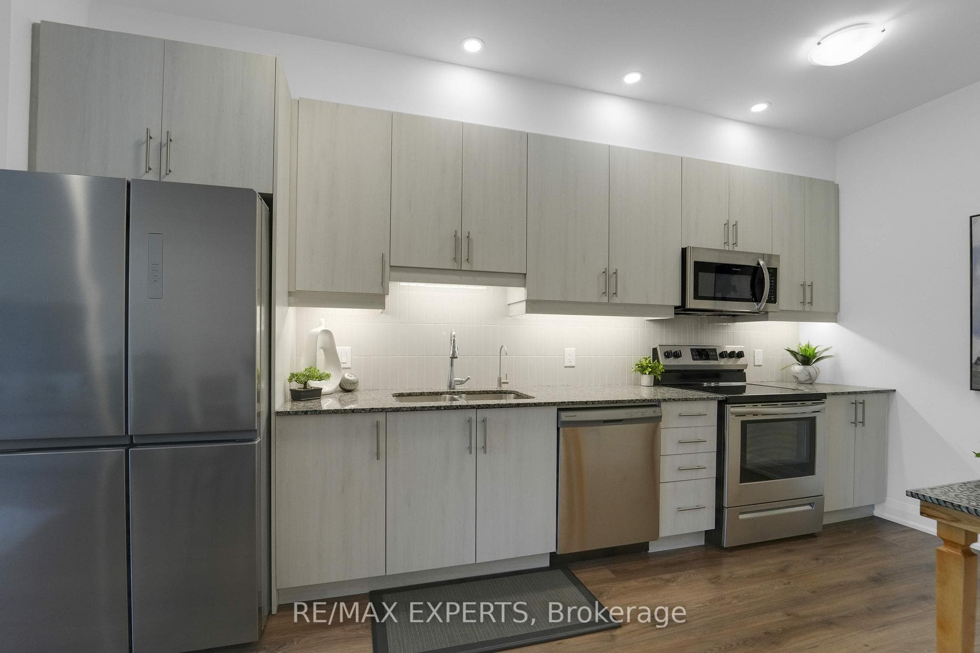 64 Queen Street Unit 106 photo 5