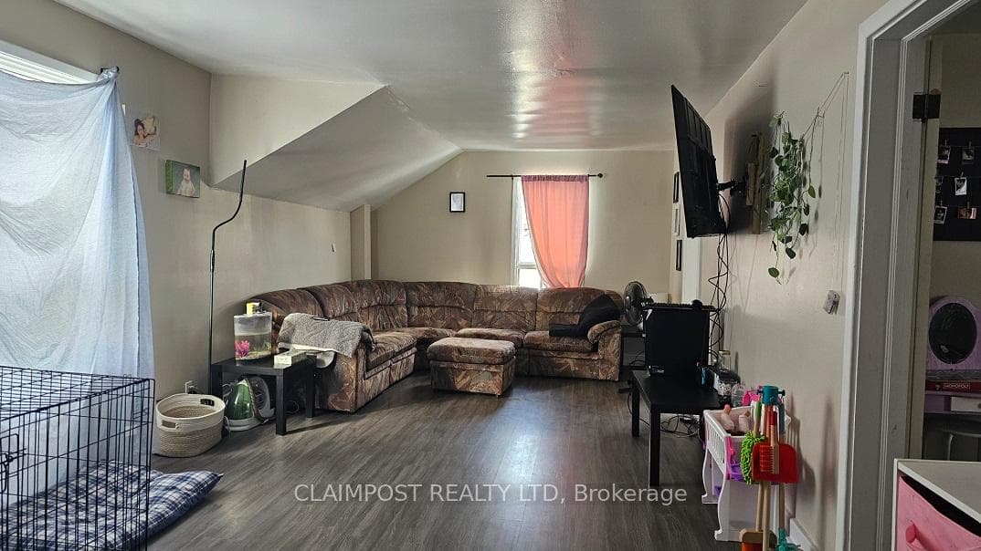 21 William Avenue photo 12