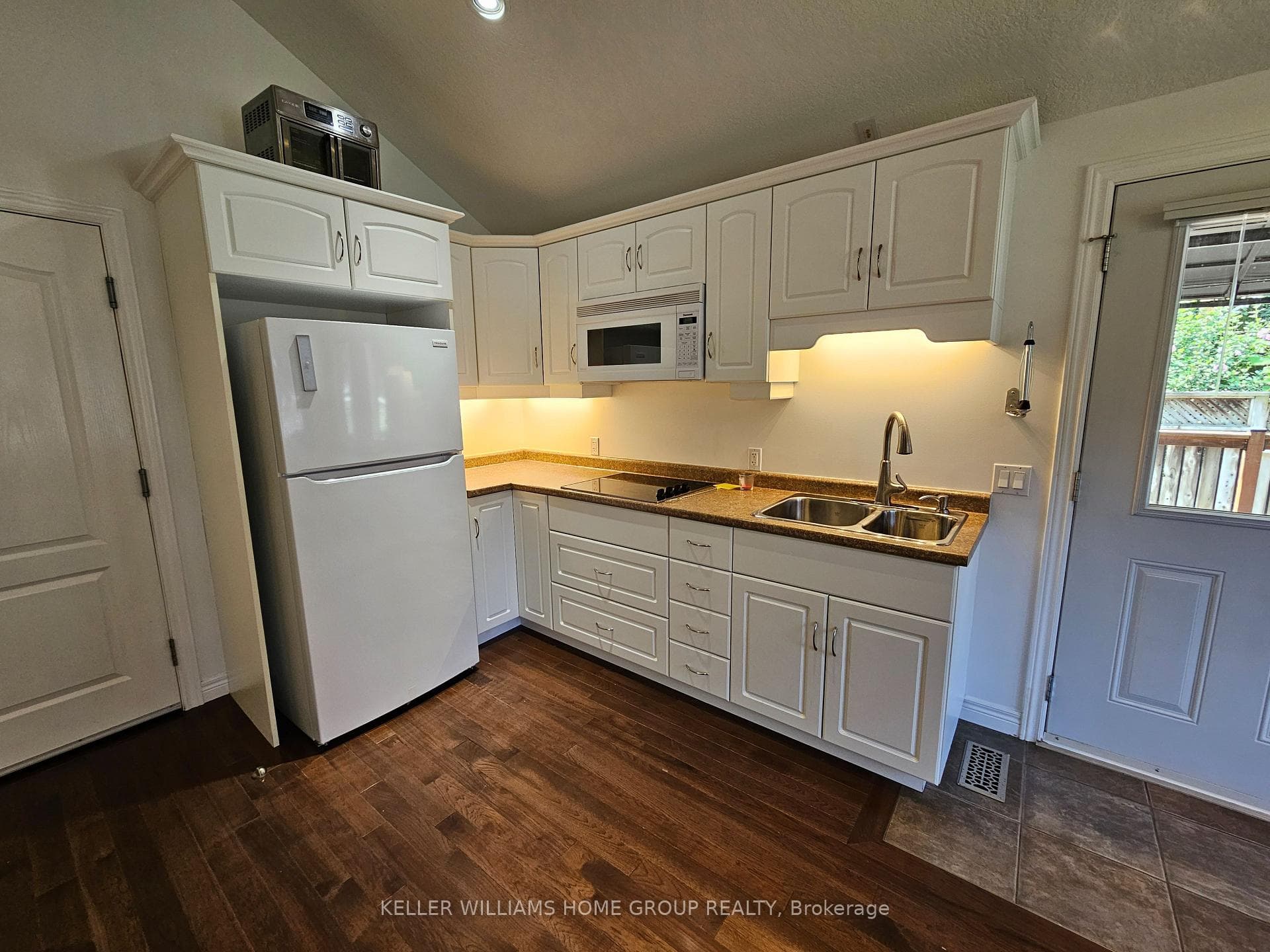 1 Darby Road Unit B photo 5