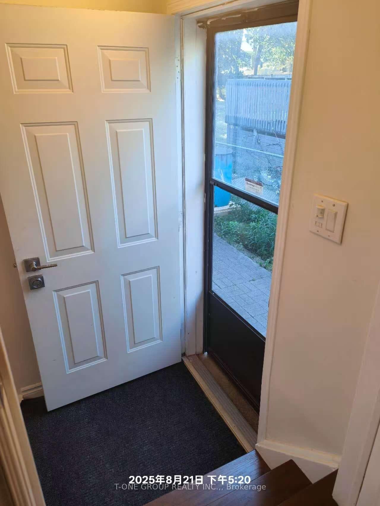 24 Canham Crescent photo 2