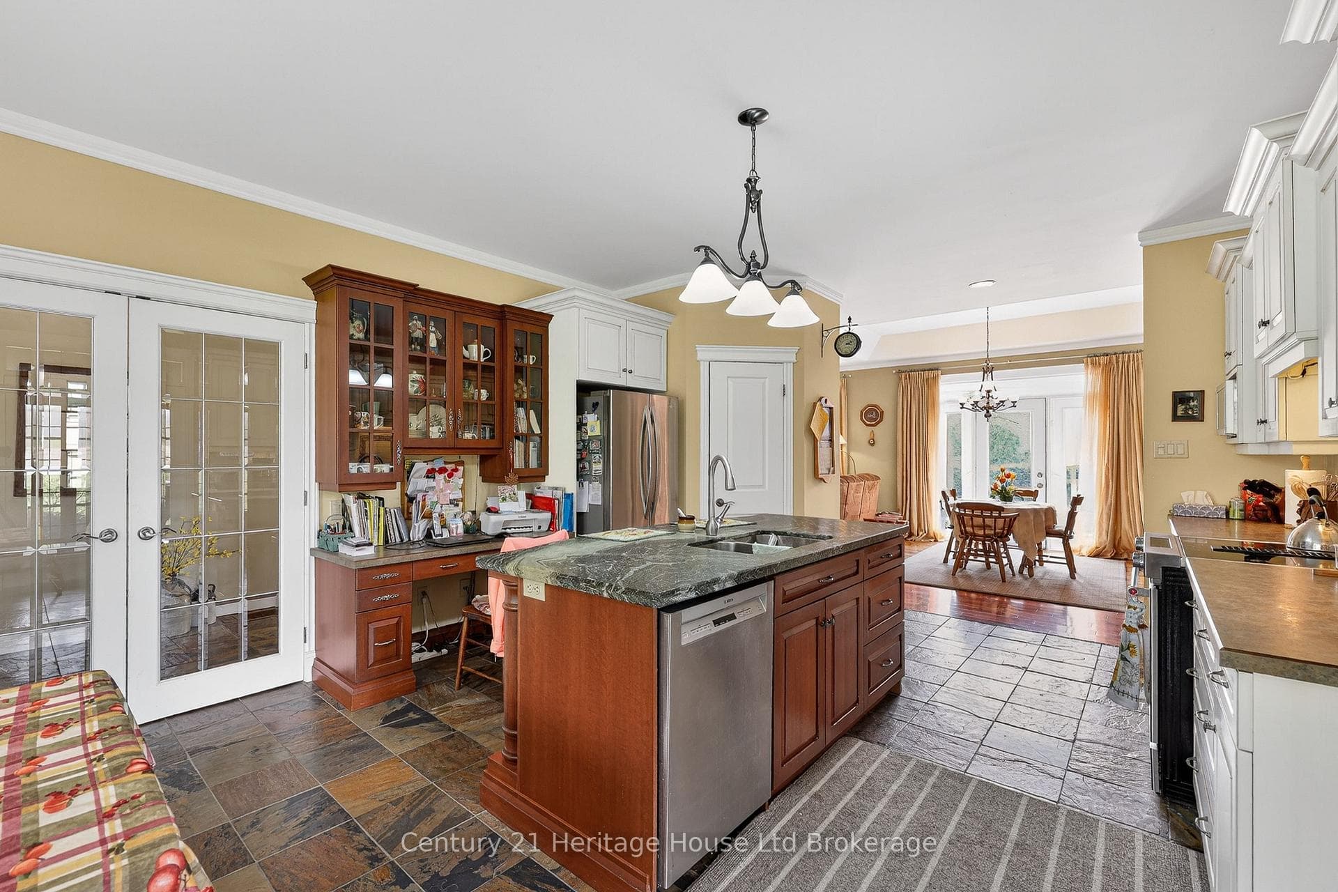 15 Hampden Street photo 2