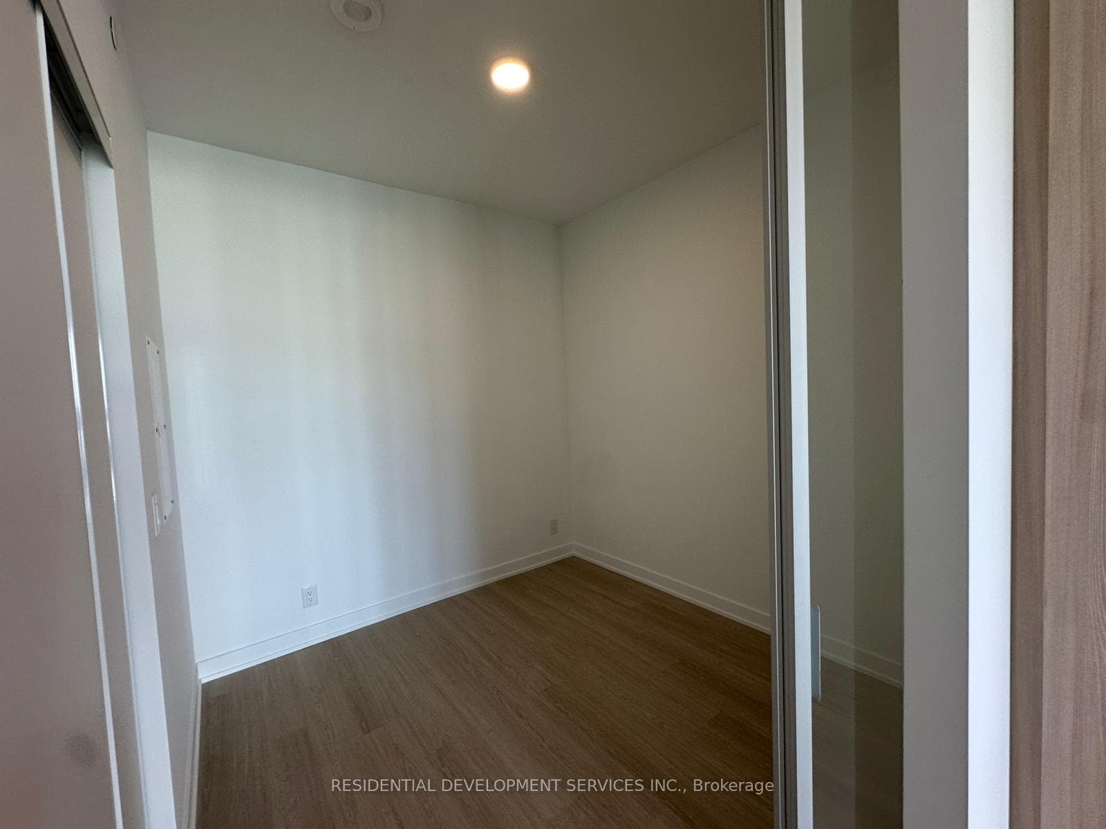 699 Sheppard Avenue Unit 623 photo 6