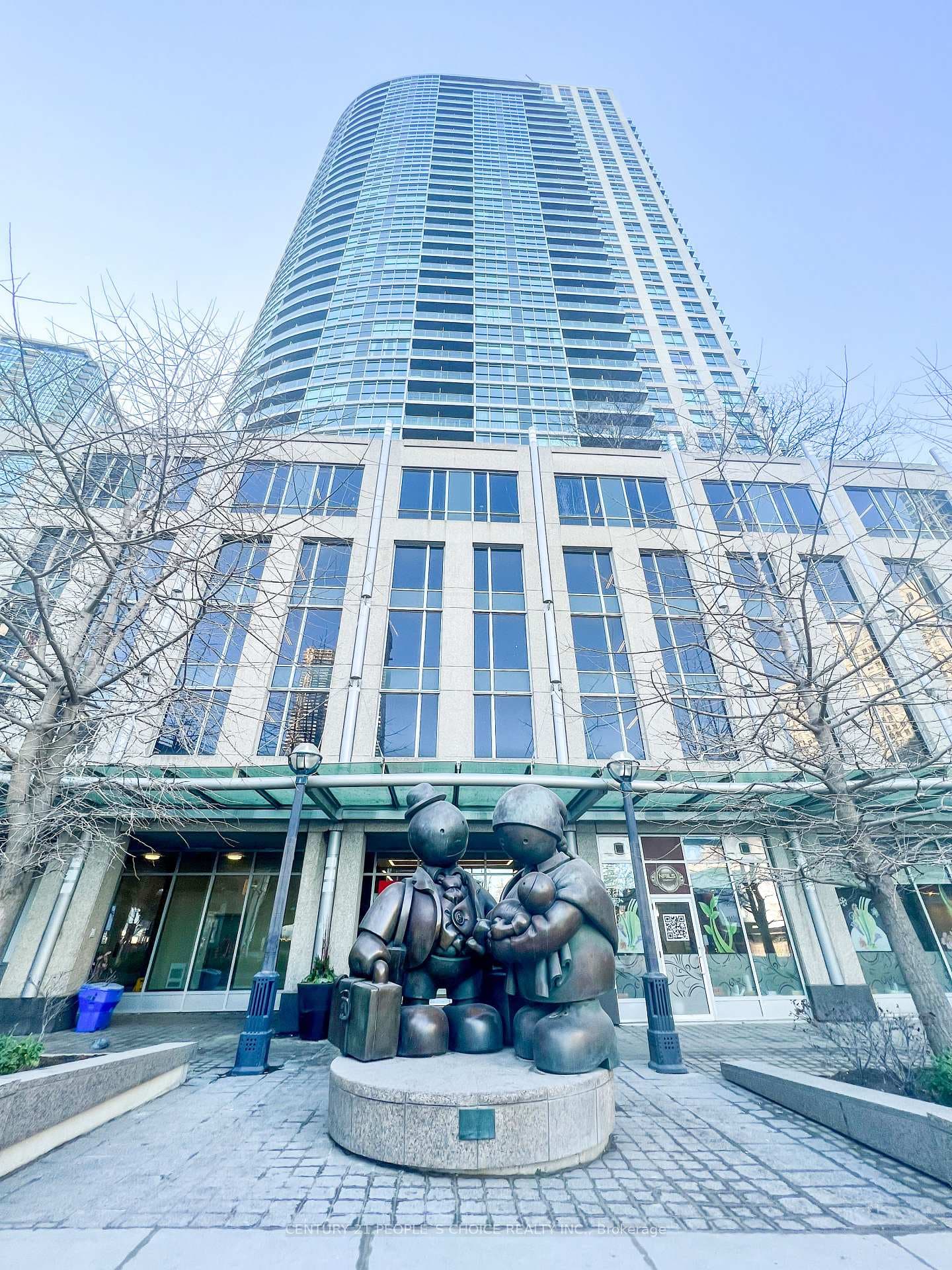 18 Yonge Street Unit 806 photo 4