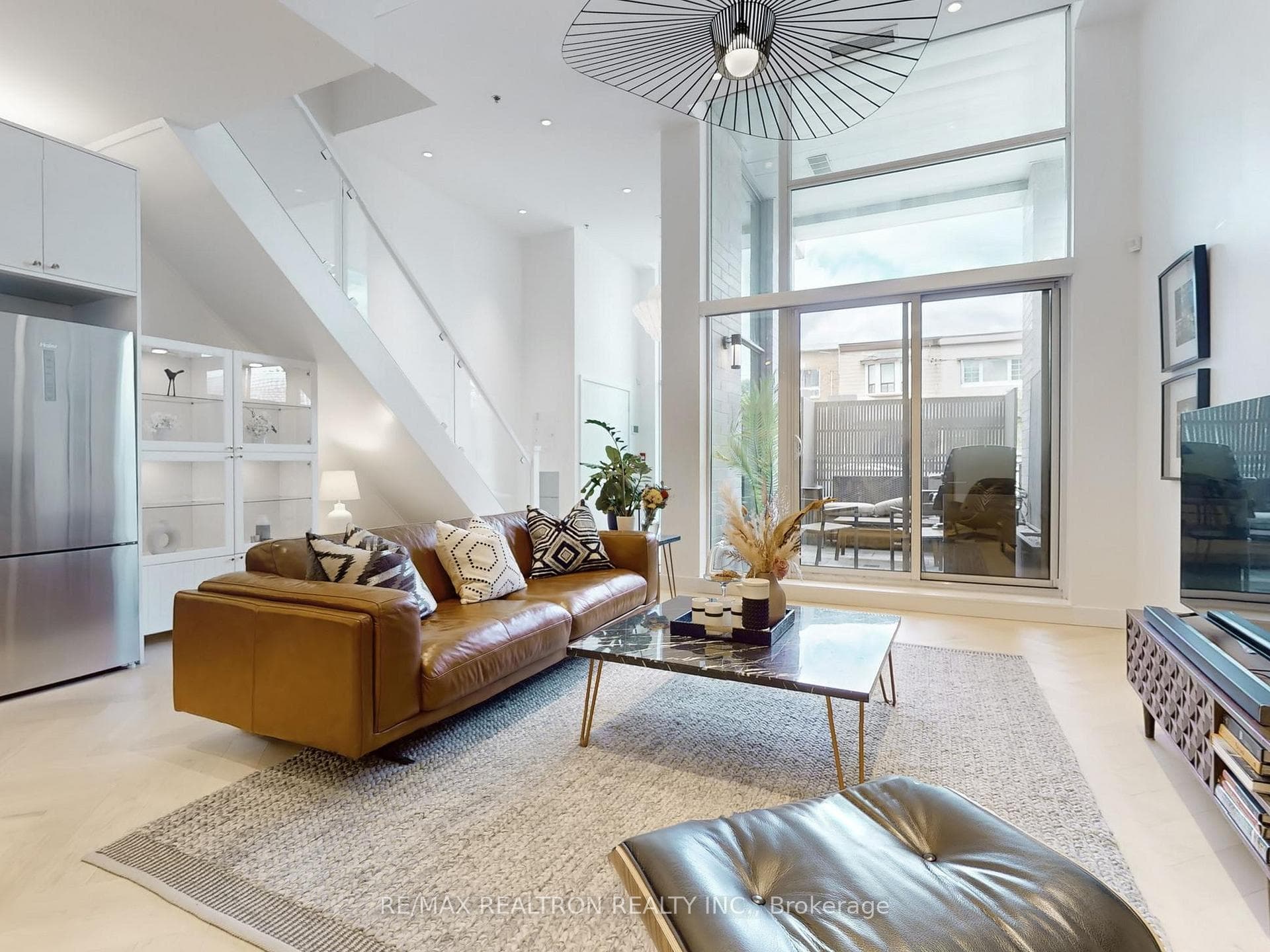 7 Peel Avenue Unit 1 photo 6