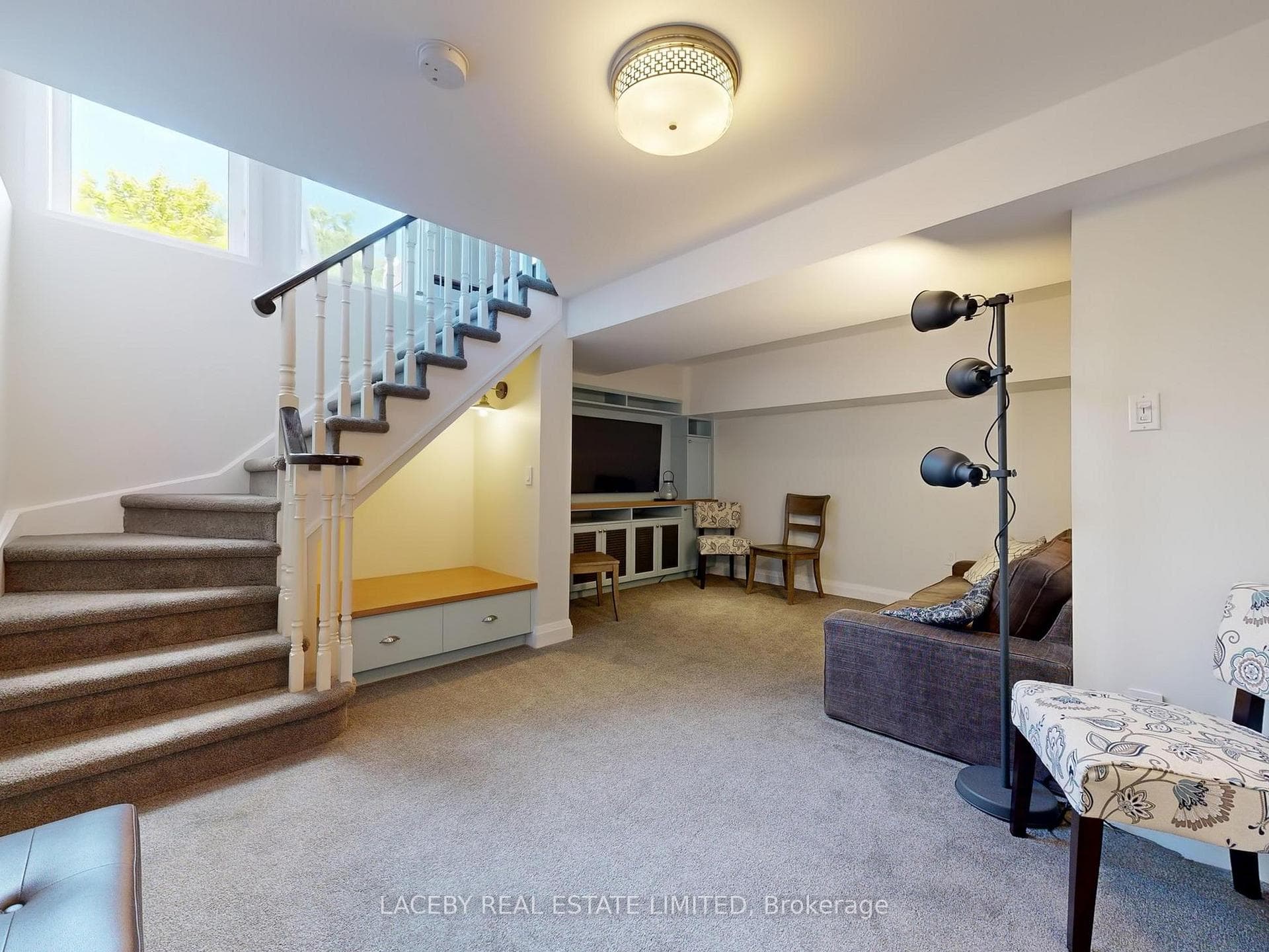 71 Hollandview Trail photo 31