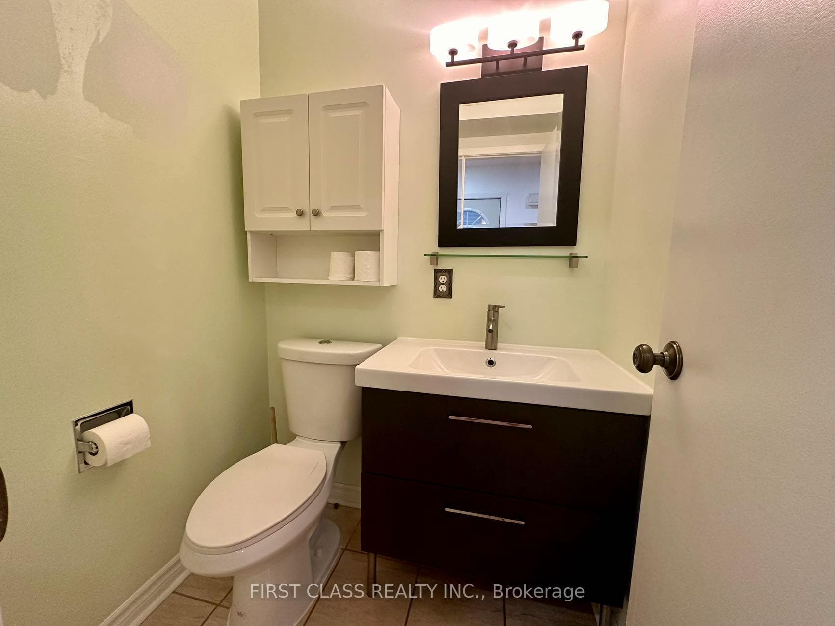 5569 Montevideo Road Unit Upper photo 4
