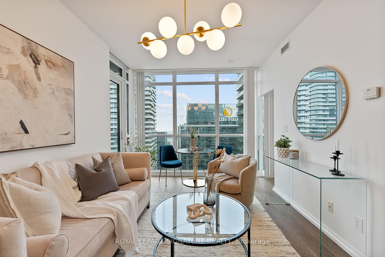 65 Bremner Boulevard Unit 4301 photo 1