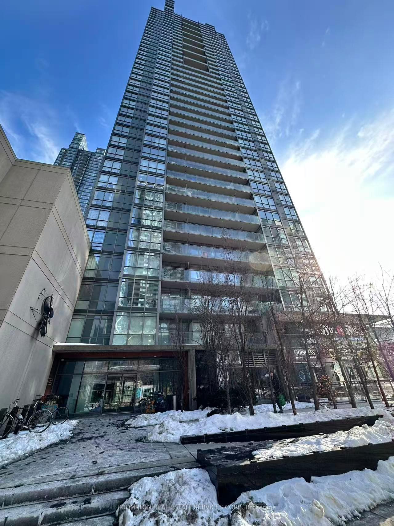 15 Fort York Boulevard Unit 1212 photo 1