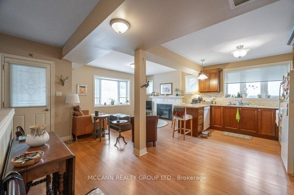 Upper Suite