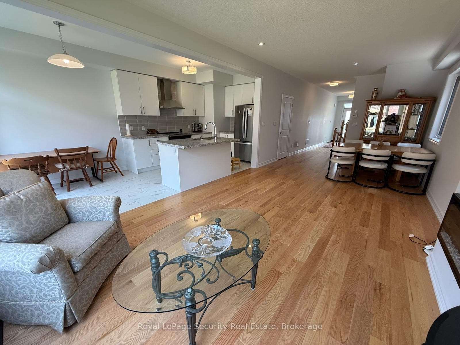 88 Leney Street photo 8