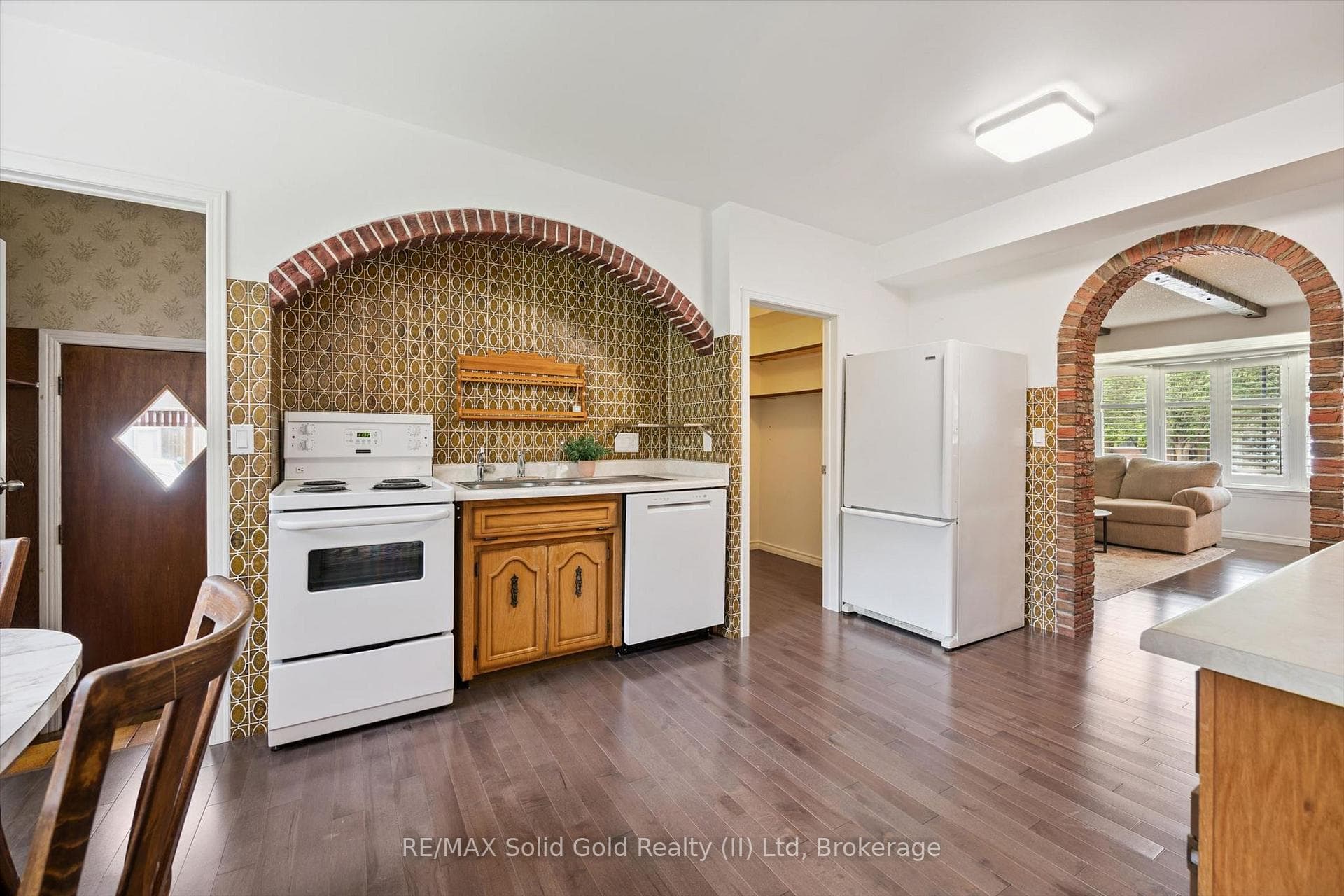 164 Bridge Street photo 12
