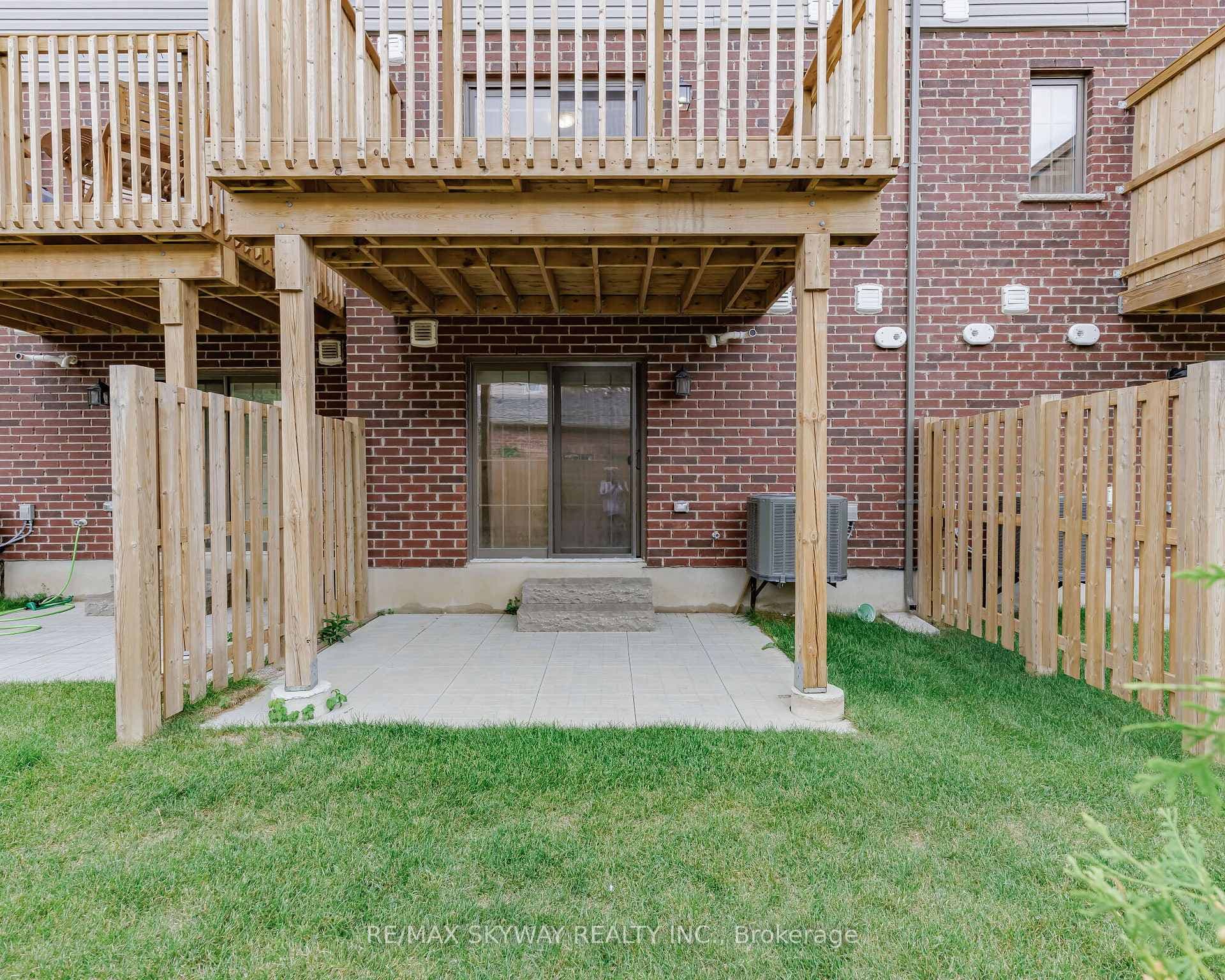 311 Woolwich Street Unit 5 photo 4