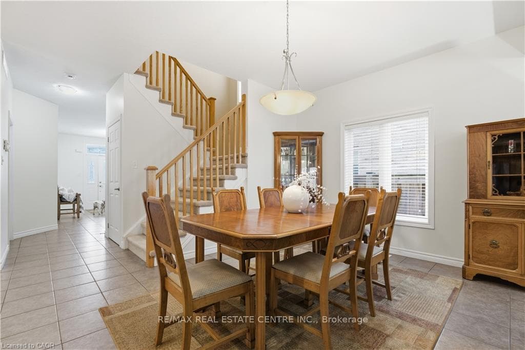 27 Cox Street photo 5