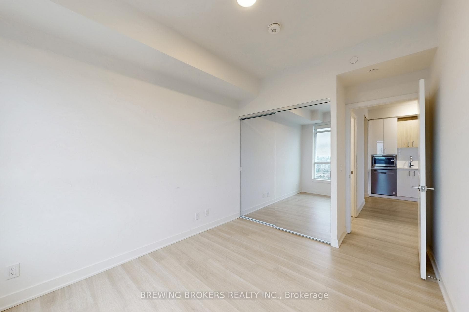 30 Upper Mall Way Unit 3010 photo 32