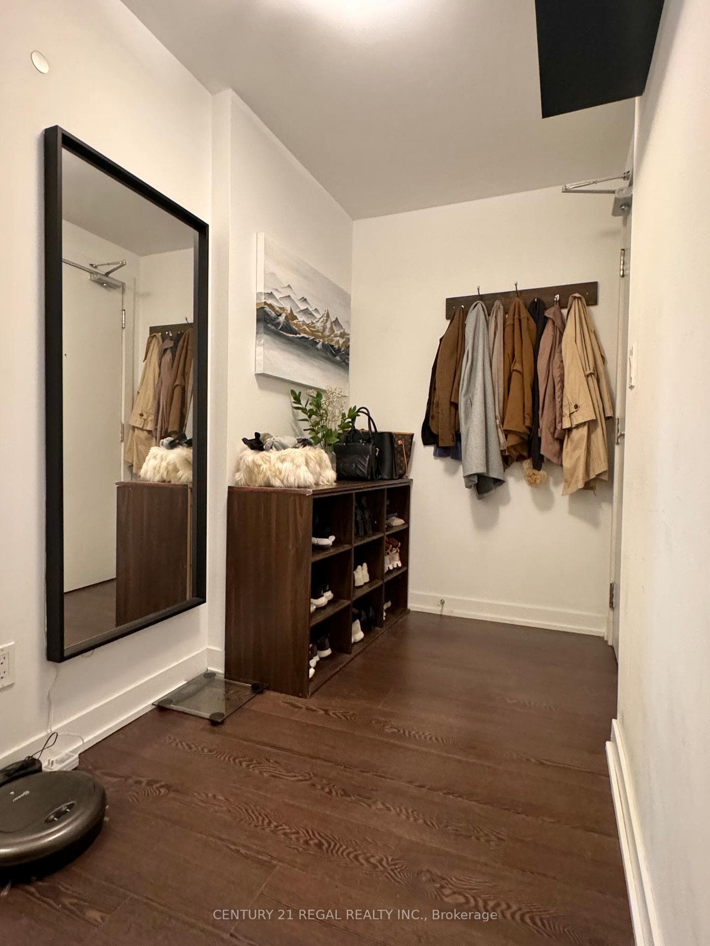 20 Bruyeres Mews Unit 203 photo 8