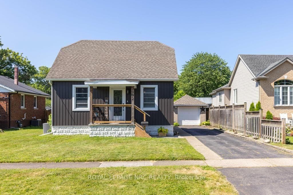 7992 Peter Street photo 1