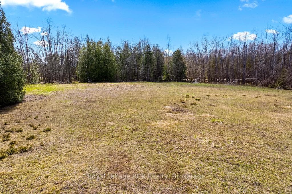 178 Barfoot Crescent photo 7