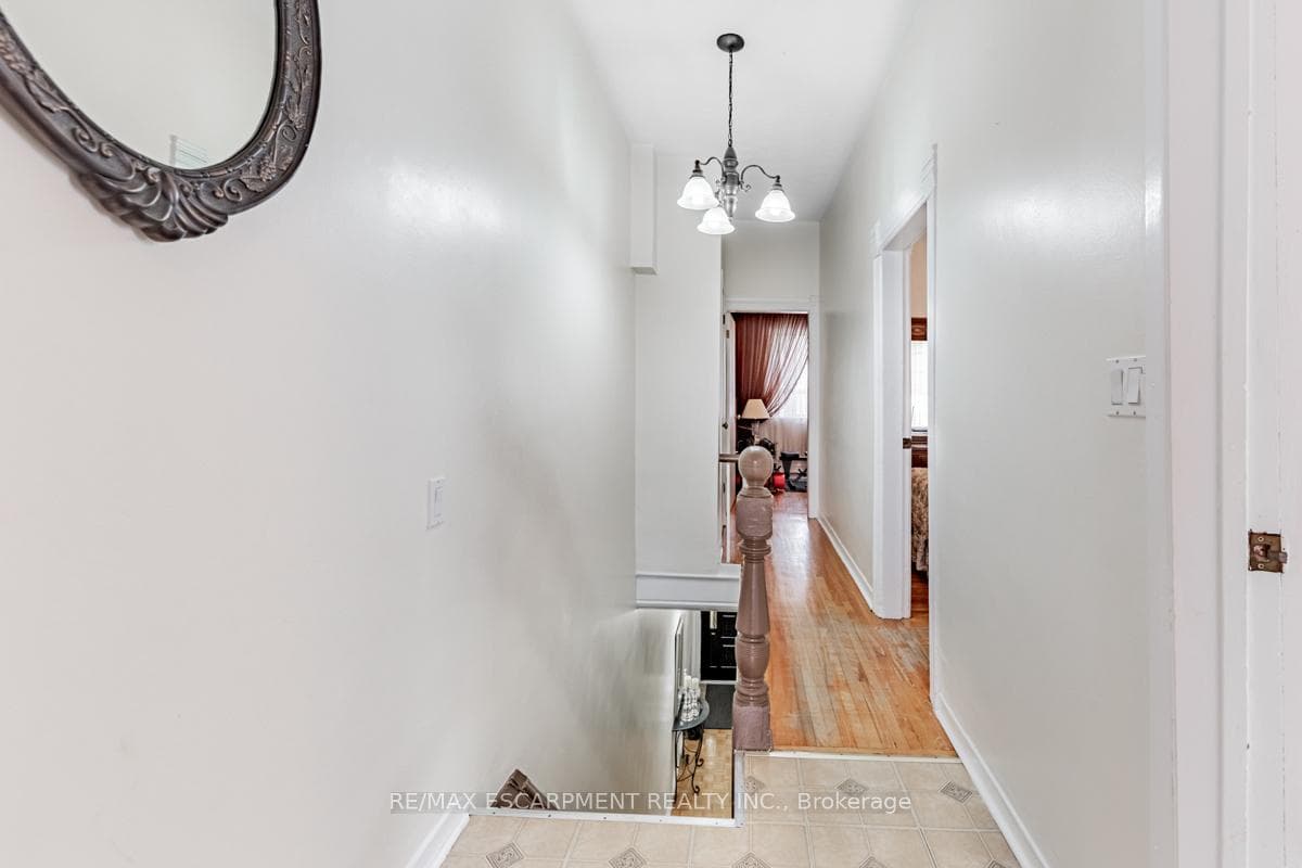 11 Alma Avenue photo 13