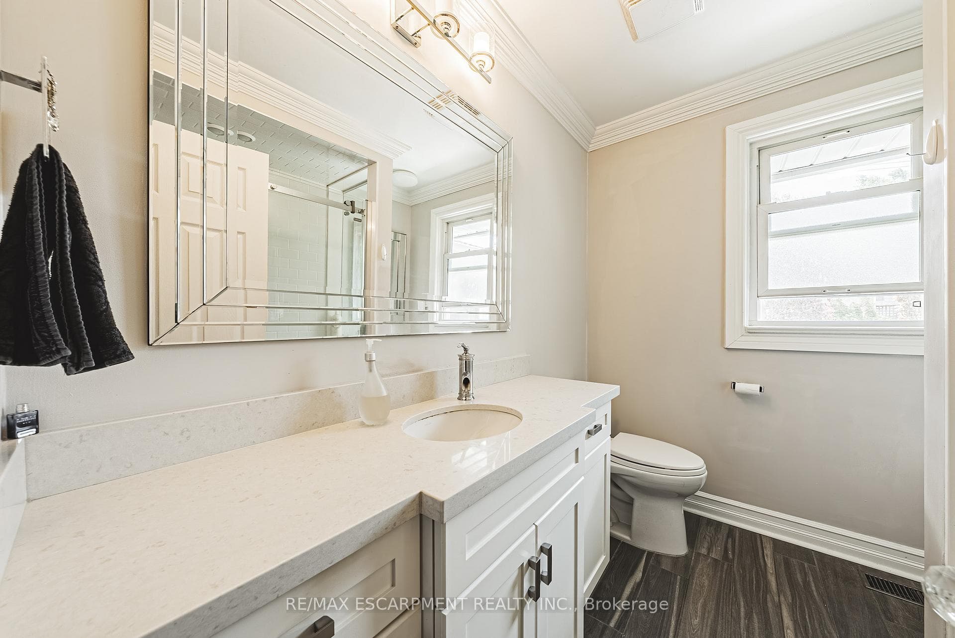 4030 Grapehill Avenue photo 19