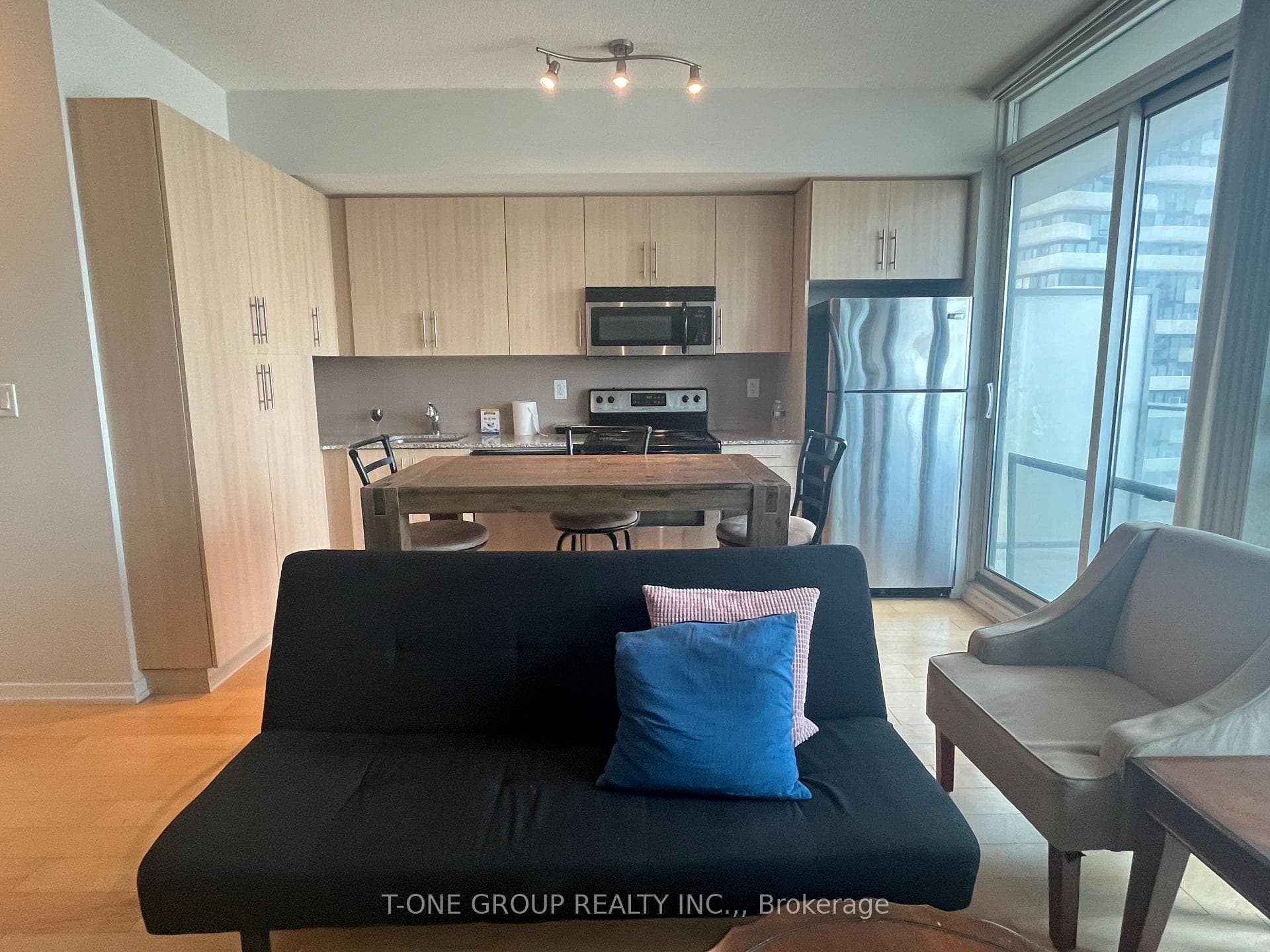55 Bremner Boulevard Unit 1309 photo 2